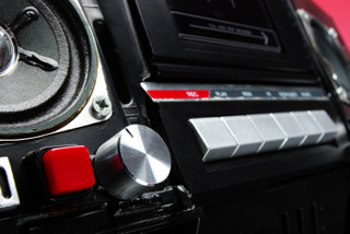 Illustration for article titled AT-AT Walker Boombox Is So Awesome I Want to Cry